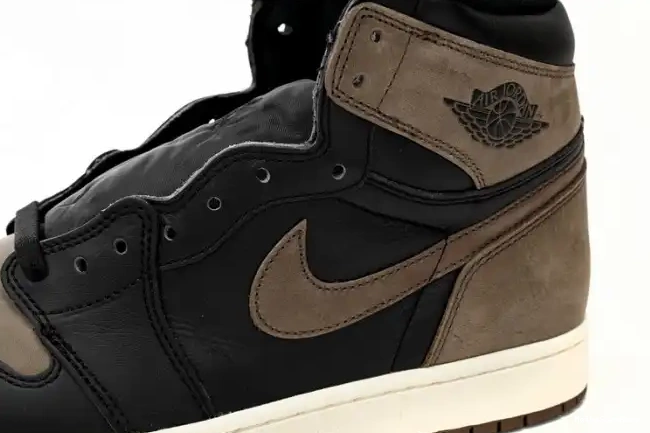 MaikeSneakers Jordan DZ5485-020 High Air Palomino 1 OG 0612